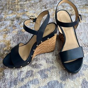 Navy stud lined wedges